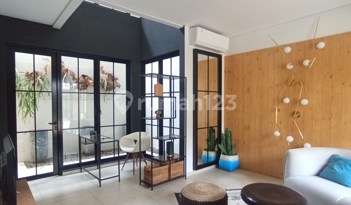 Rumah Aesthetic Selangkah M R T Lebakbulus