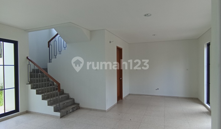 Most Popular Ready House in Cirendeu Adjacent to MRT Lebakbulus 2