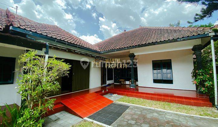 Jual Rumah Dengan Tanah Luas Ada Private Pool Di Sleman Jogja 1