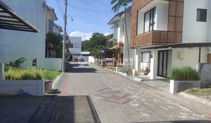 Rumah Cantik Bangunan Minimalis One Gate System Di Jogja 2