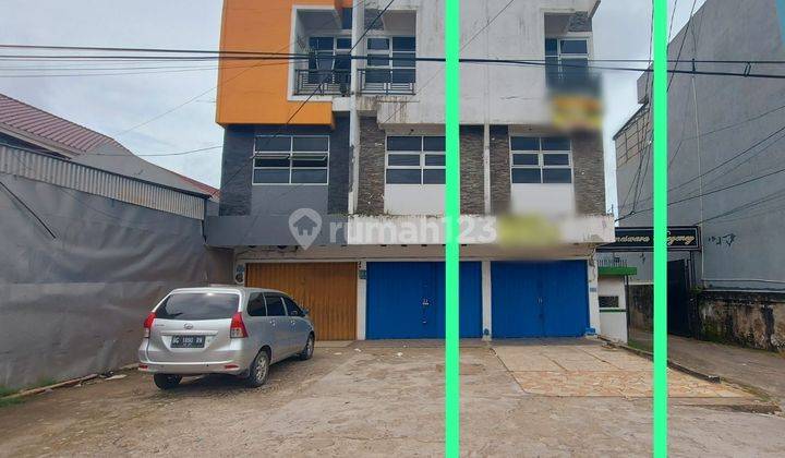 Disewakan Ruko 3 Lantai Full di Jln Parameswara Palembang 1