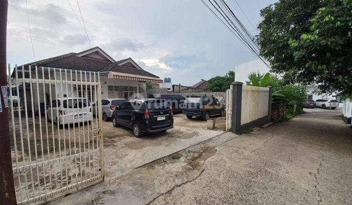 Dijual Rumah 1 Lantai Halaman Luas di Demang Lebar Daun Jalan Macan Kumbang 2 Palembang 2