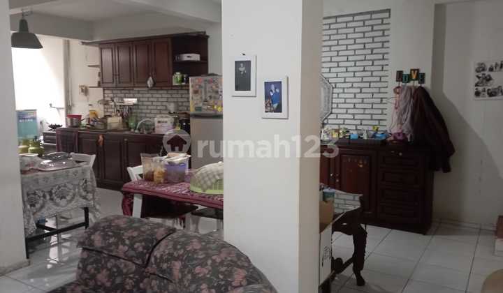 Dijual Rumah Nyaman di Gegerkalong 2