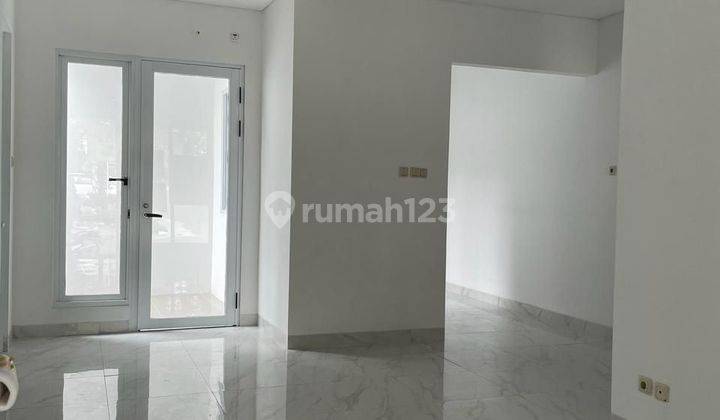 Dijual Rumah 2 Lantai Baru Kelar Renovasi di Kota Wisata, Cibubur 2