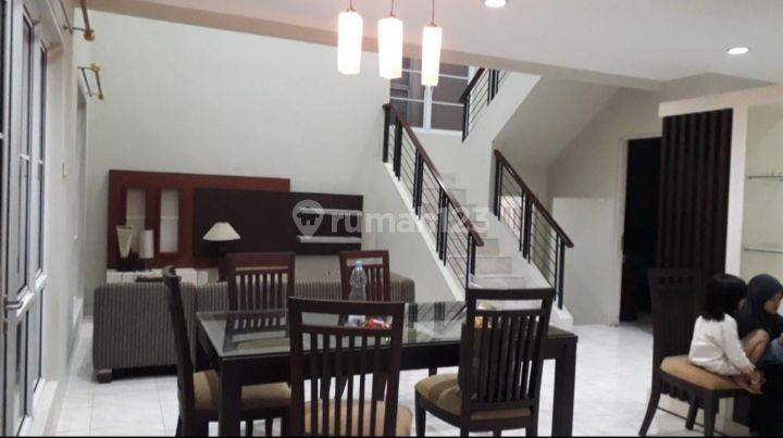 Dijual Rumah 2 Lantai Siap Huni Di Second Boulevard Kota Wisata 2