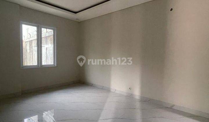 Dijual Rumah 2 Lantai siap Huni di Citra Grand, Cibubur 2