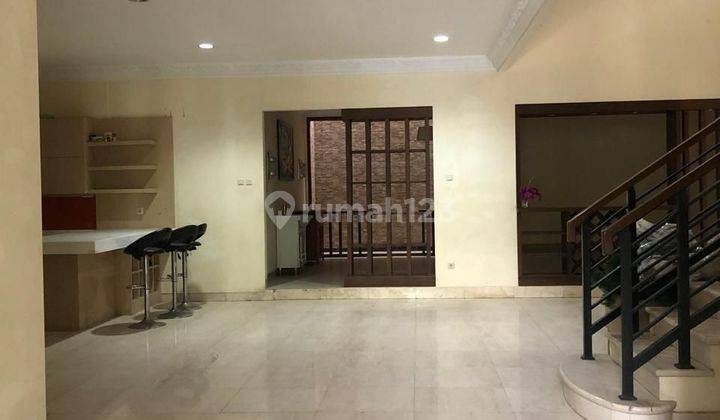 Dijual Cepat RUMAH LUAS ADA RUANG KARAOKE Di Kota Wisata ,Cibubur 2