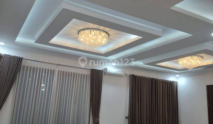 Dijual Rumah Hook Mewah Bangun Baru ( Sendiri ) di Citra Grand 2