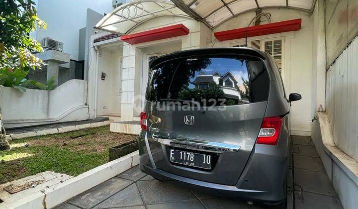 Dijual Rumah 3 lantai di perumahan citra grand cibubur 1