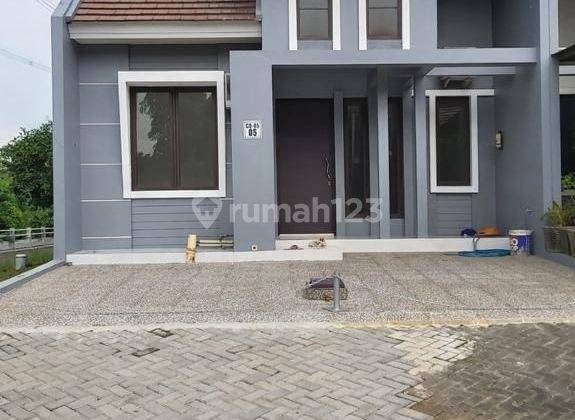 Dijual rumah murah di legenda wisata 1