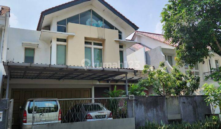 Rumah 2 lantai dengan design khusus Sudah Renovasi 1