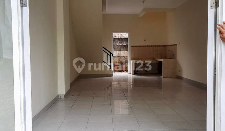 Ready-to-Use Shop House in Cikeas for Business or Office 2