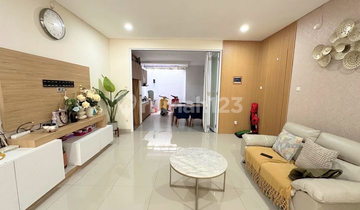 Dijual Rumah Cantikrapih 2 Lantai di Kranggan Cibubur 2