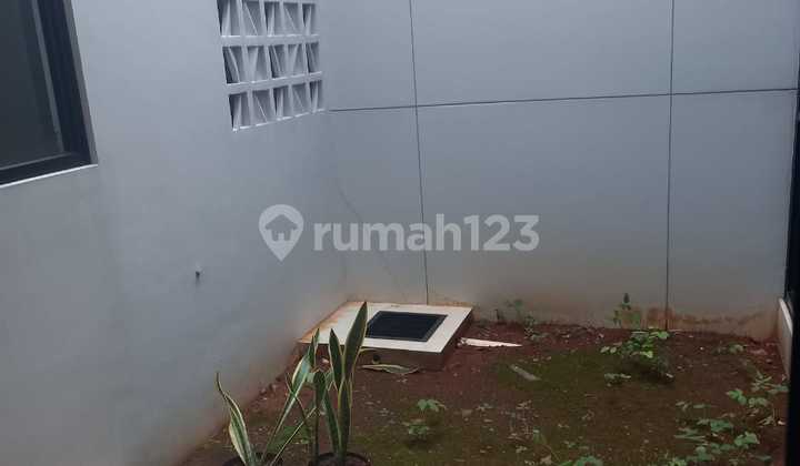 Modern Minimalist Beautiful 3-Story House Ready to Occupy in Tourist City 2