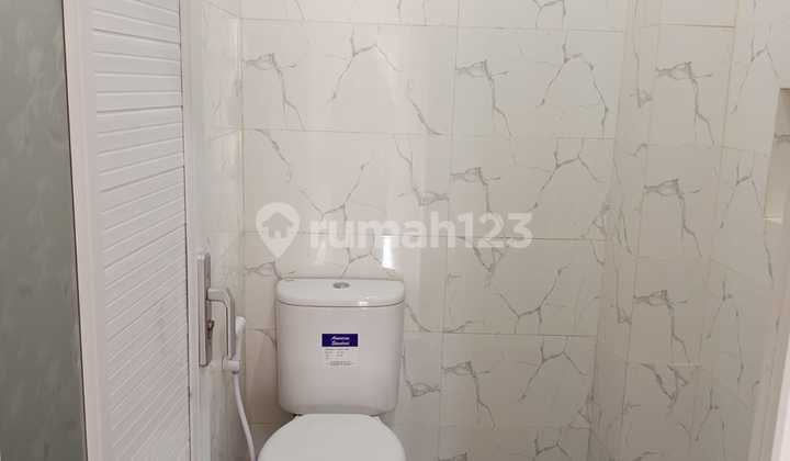 Di Jual Rumah 2 Lantai Sdh Renov Siap Huni di Kranggan Permai 2