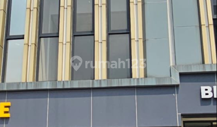 For Rent: 2-Story Ready-to-Use Shop House in Downtown Madisson, Kota Wisata 1