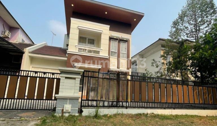 Dijual / Disewakan Rumah Boulevard 2 Lantai Siap Huni di Kota Wisata Cibubur