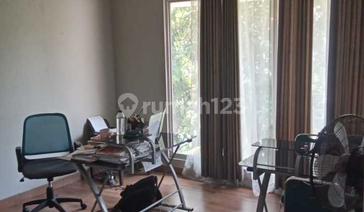 Dijual Rumah 3 Lantai Siap Huni di Raffles Hills Cibubur 2