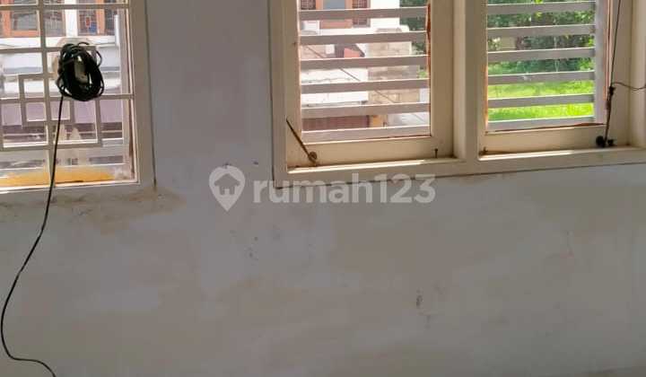 For Sale/ For Rent 2-Story Ready-to-Use Hook-Shop Lot in Little China Legenda Wisata 2