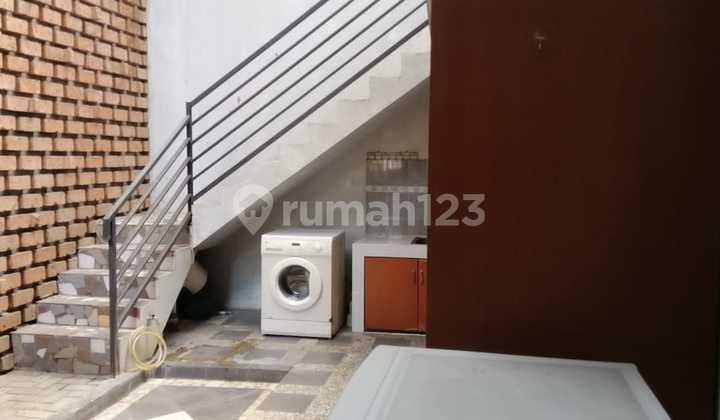 For Sale Luxury 2-Story Hook House In Kota Wisata 2