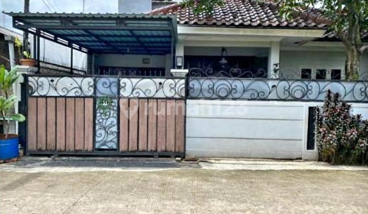 Dijual Rumah di Jl. Pringgondani Cibubur, Rumah Siap Huni Dekat Stasiun LRT Harjamukti, Ada Kolam Renang, Kolam Ikan dan Pemanas Air Tenaga Surya Dijual Rumah di Jl. Pringgondani Cibubur, Rumah Siap Huni Dekat Stasiun LRT Harjamukti, Ada Kolam Renang, Kolam Ikan dan Pemanas Air Tenaga Surya