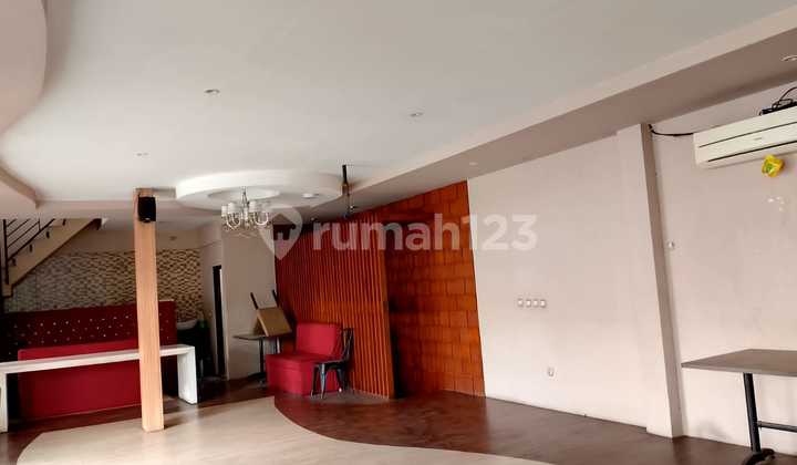 For Sale: 3-Story Hook Shop House Facing Main Road in Legenda Wisata Cibubur 2