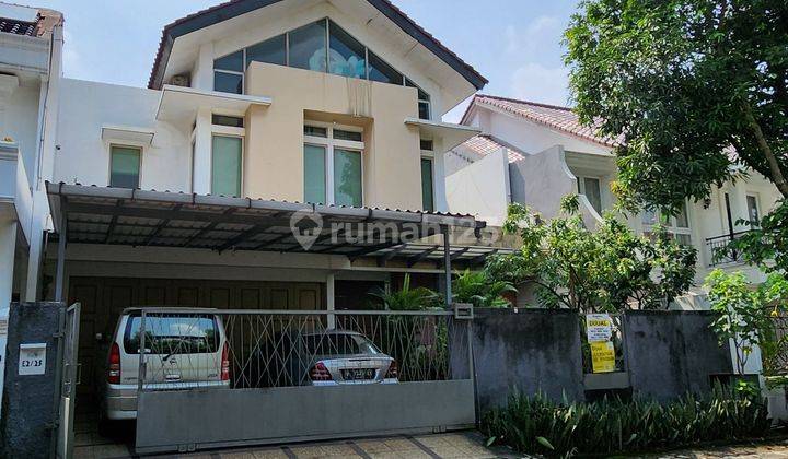 Rumah modern komplek bintang 5, dekat pintu tol cibubur 2