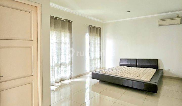 Dijual Rumah Semi Furnished di Menaggio Village Gading Serpong 2