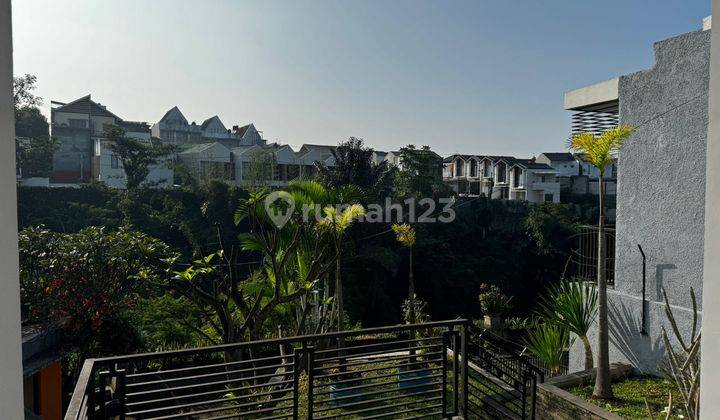 Disewakan Rumah Cantik Semi Furnished di Sariwangi, Bandung 2