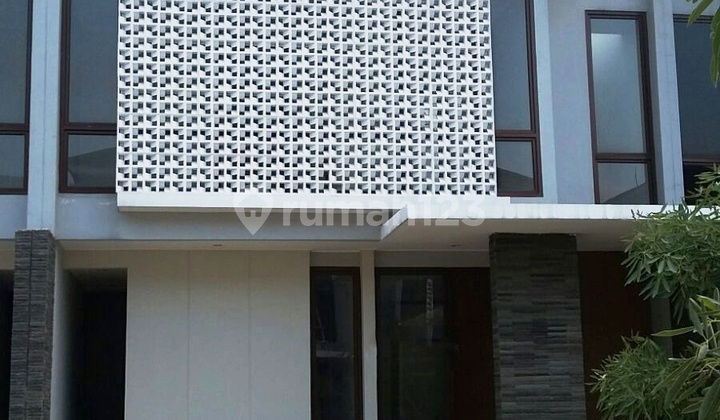 House in Bintaro Discovery Lumina sector 9 Bintaro House in Bintaro Discovery Lumina sector 9 Bintaro