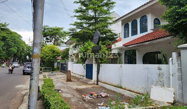 Rumah untuk usaha di jalan Raya Elang sektor 9 Bintaro 2