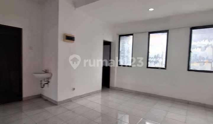 Rumah bagus di Bintaro Emerald Terrace sektor 9 Bintaro