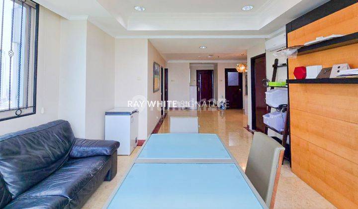 ruang tamu dijual apartemen siap huni di
