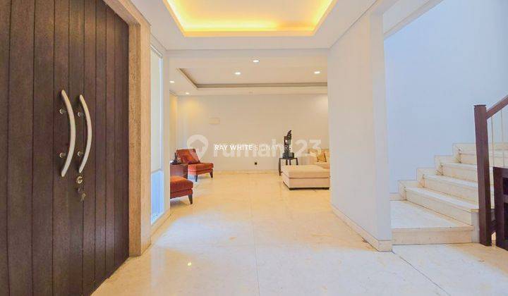 Dijual Rumah Mewah 3 Lantai Di Menteng Lokasi Strategis  2