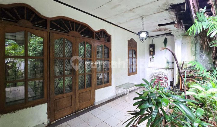 Dijual Rumah Tua Lokasi Strategis Di SCBD 2