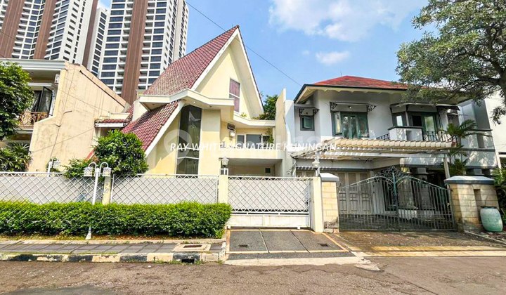 Dijual Rumah Dalam Komplek Dekat Mall Gandaria City Dijual Rumah Dalam Komplek Dekat Mall Gandaria City