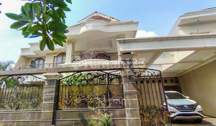 Dijual Rumah Mewah Layak Huni Di Dwijaya, Gandaria Utara