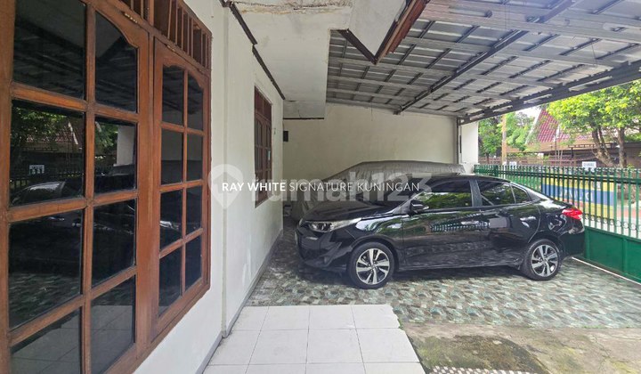 For Sale Livable House in Commercial Zone Bendungan Hilir For Sale Livable House in Commercial Zone Bendungan Hilir