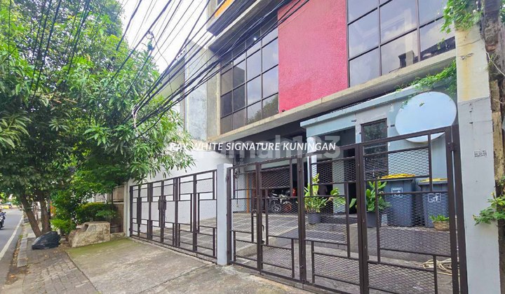 For Sale 4-Story Shop House Near Bendungan Hilir Raya