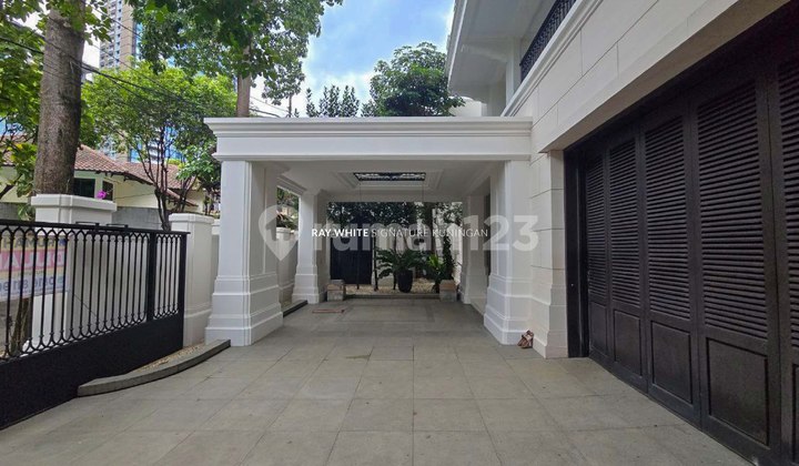Dijual Rumah Mewah di Mega Kuningan SHM 2