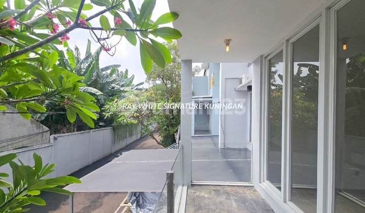 Dijual Rumah Siap Huni Di Town House Cilandak , Lokasi Dekat Tol  2