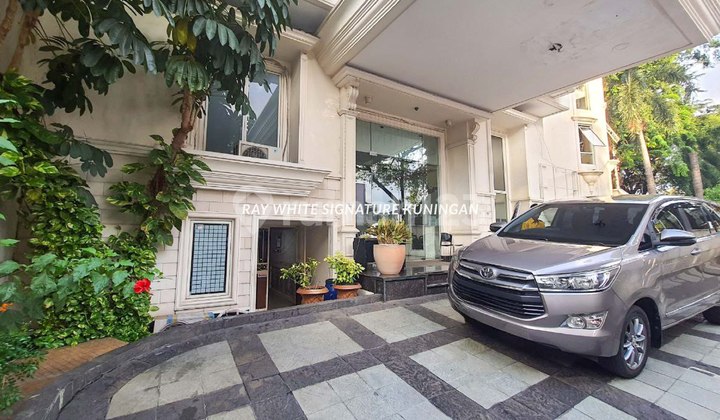 Disewakan Ruang Usaha Di Senopati Lokasi Strategis 