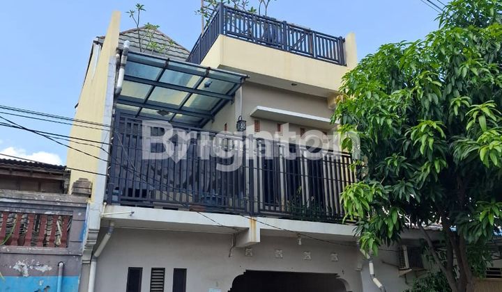 Dijual Rumah 3 Lantai di Perumahan Mangunjaya 1