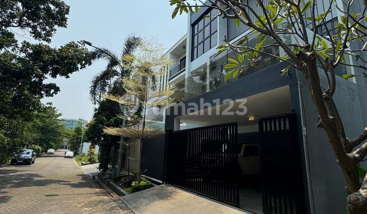 Dijual Cepat Rumah Manyar Permai - PIk Dijual Cepat Rumah Manyar Permai - PIk