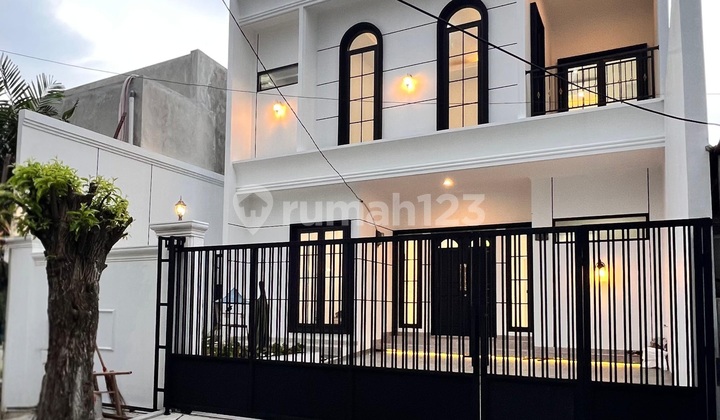 Sell Brand New Beautiful Nusaloka BSD House