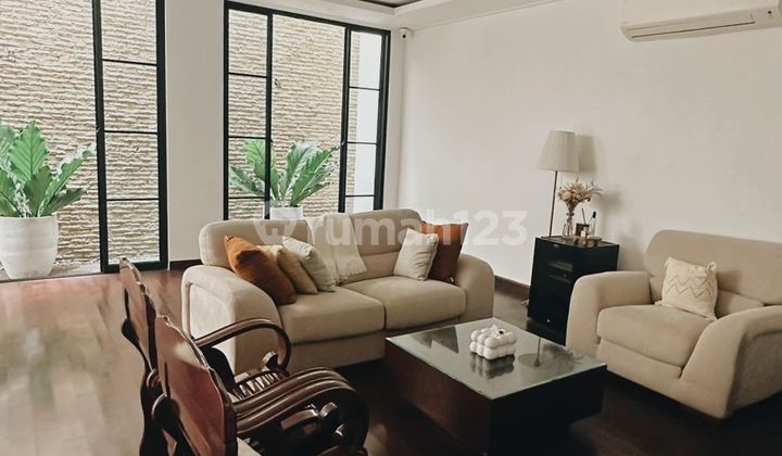 Dijual Cepat Rumah Mewah Di The Green BSD Full Furnished Cakep 