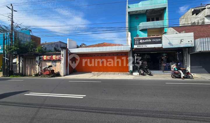 Rumah Bagus Strategis Dekat Kampung Batik Laweyan Solo Rumah Bagus Strategis Dekat Kampung Batik Laweyan Solo
