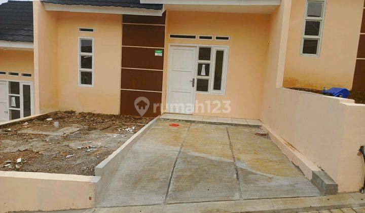 Rumah Minimalis Modern Selangkah ke Stasiun Parungkuda 1