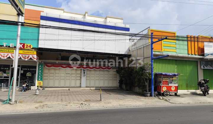 For Rent: Shop House in City Center Near Jogja Tourist Attractions