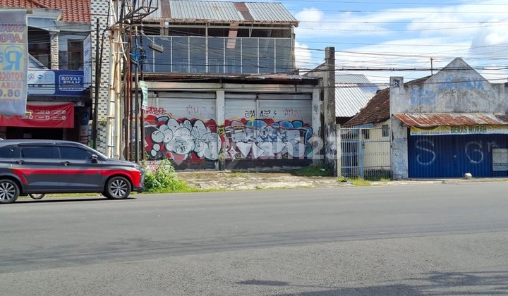 Ruko 2 Lantai Lokasi Strategis di Jalan Kadipiro - Kasihan Bantul